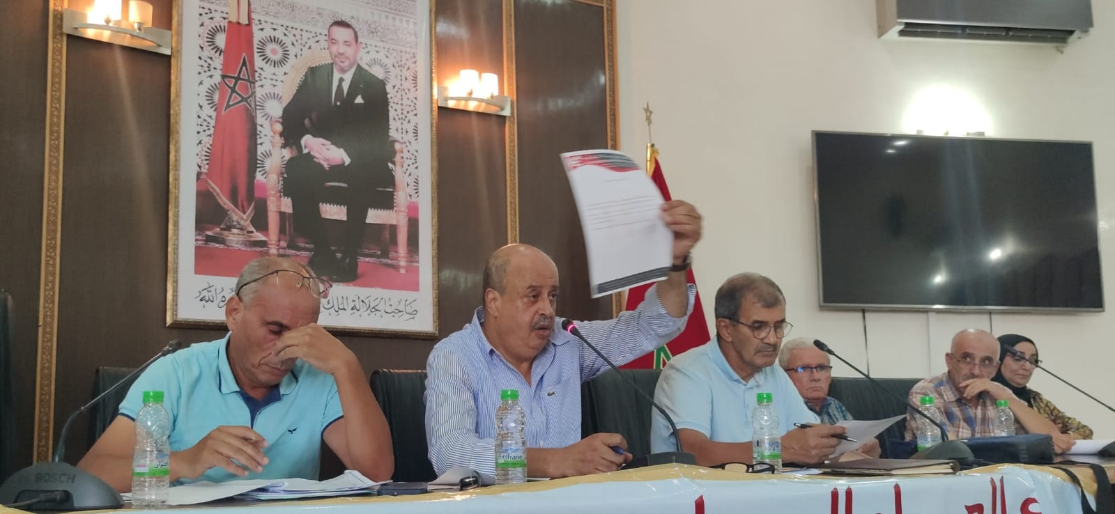 خلال الجمع العام العادي عبد الإله كروم :لا خوف على كوديم السباحة المكناسية واعادة أمجادها رهين بالاستثمار في العنصر البشري . خلال الجمع العام العادي عبد الإله كروم :لا خوف على كوديم السباحة المكناسية واعادة أمجادها رهين بالاستثمار في العنصر البشري .