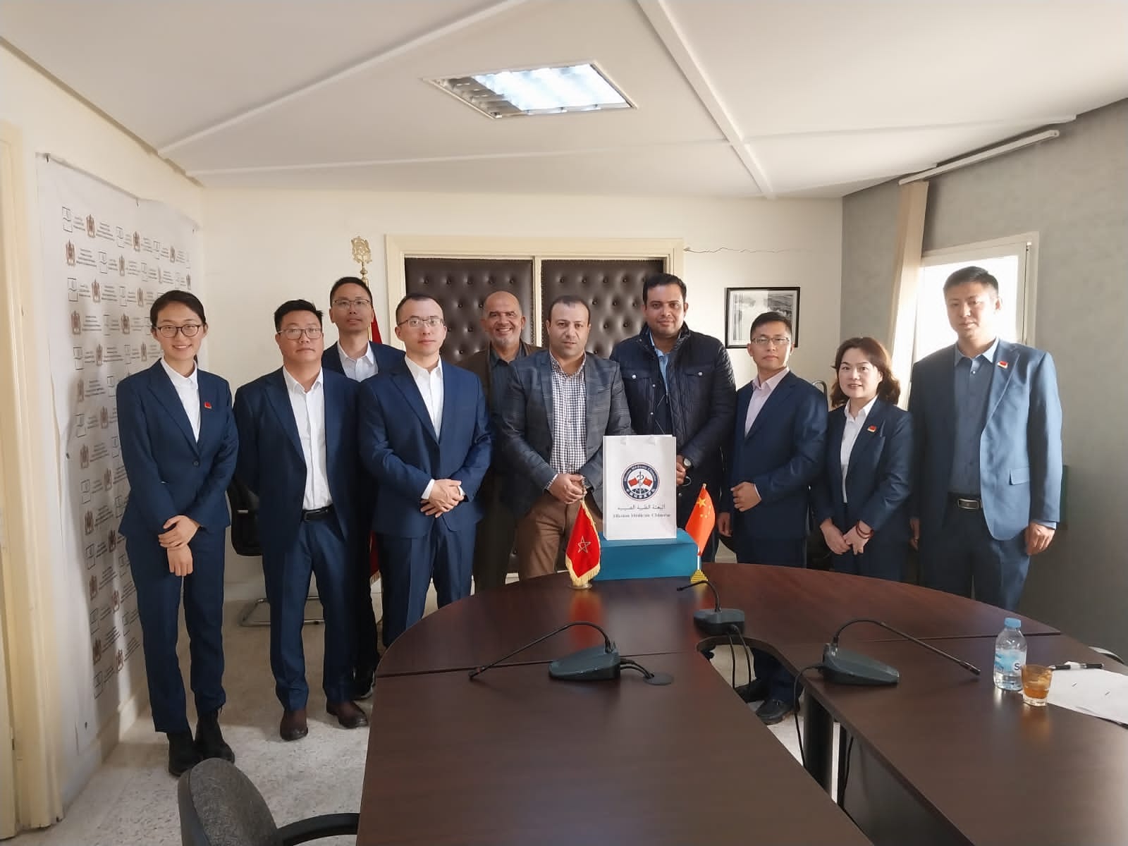 وفد طبي صيني جديد يحل بمستشفى محمد الخامس بمكناس وفد طبي صيني جديد يحل بمستشفى محمد الخامس بمكناس
