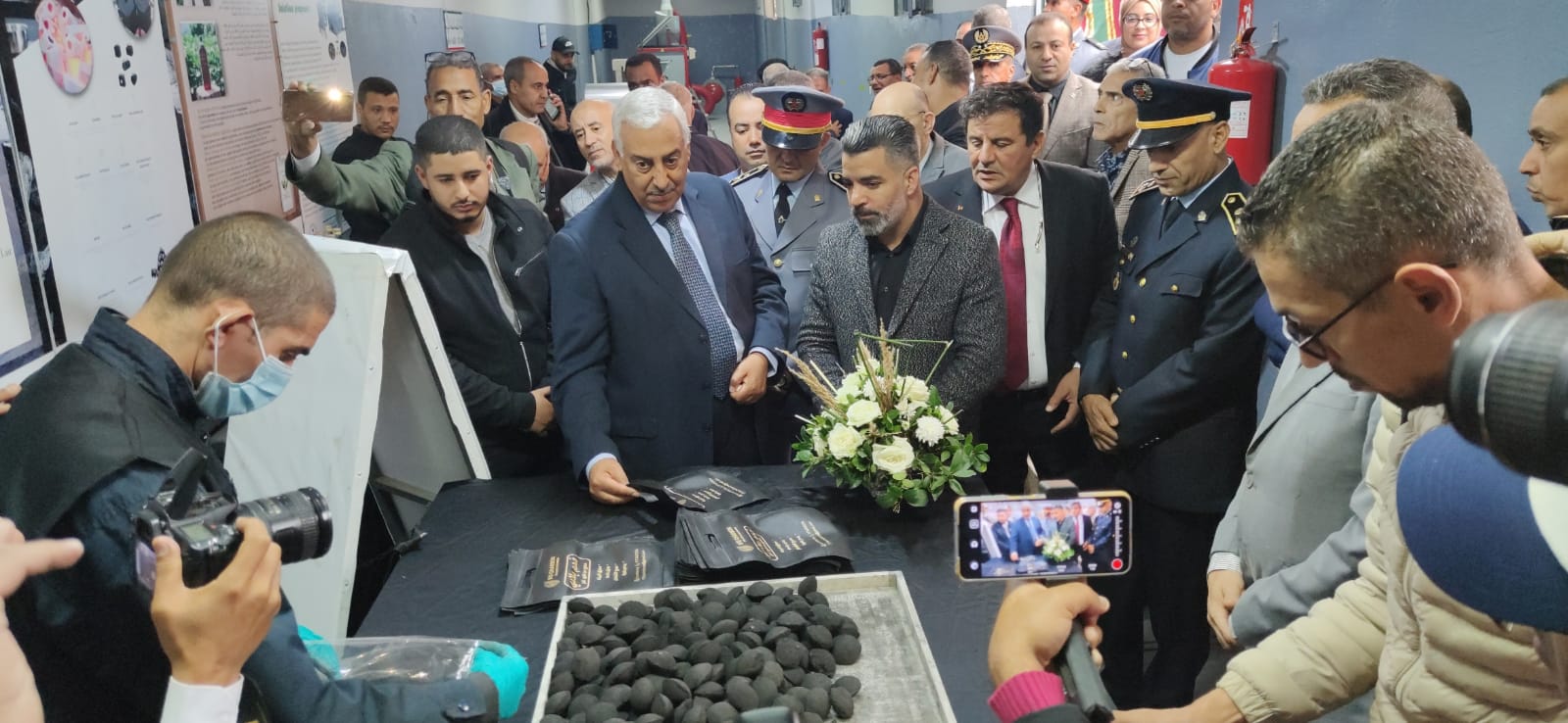 السيد عبدالغني الصبار عامل عمالة مكناس يعطي إنطلاقة مشاريع تنموية تزامنا مع الذكرى الـ 48 لانطلاق المسيرة الخضراء