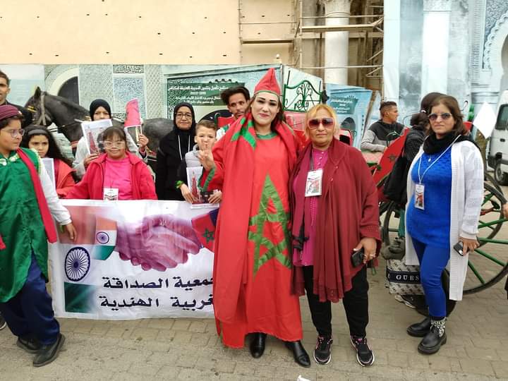 إطارات جمعوية محلية مكناسية، تحتفل بالذكرى 48 للمسيرة الخضراء المظفرة وسط مدينة مكناس . إطارات جمعوية محلية مكناسية، تحتفل بالذكرى 48 للمسيرة الخضراء المظفرة وسط مدينة مكناس .