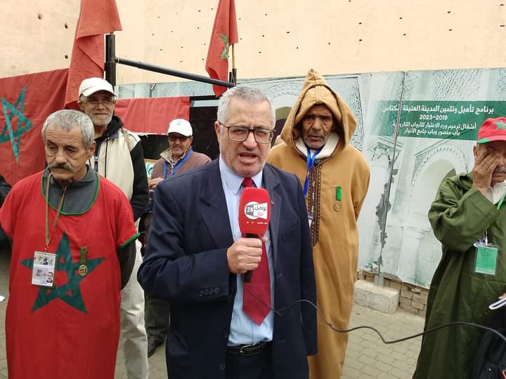 إطارات جمعوية محلية مكناسية، تحتفل بالذكرى 48 للمسيرة الخضراء المظفرة وسط مدينة مكناس . إطارات جمعوية محلية مكناسية، تحتفل بالذكرى 48 للمسيرة الخضراء المظفرة وسط مدينة مكناس .