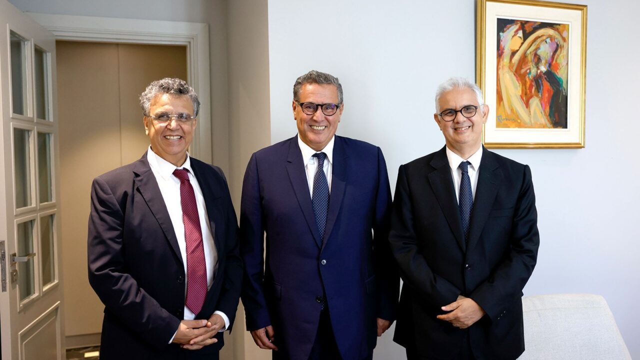 الأغلبية الحكومية تدعو إلى الضرب بيد من حديد على مرتكبي الهجوم الإرهابي بالسمارة