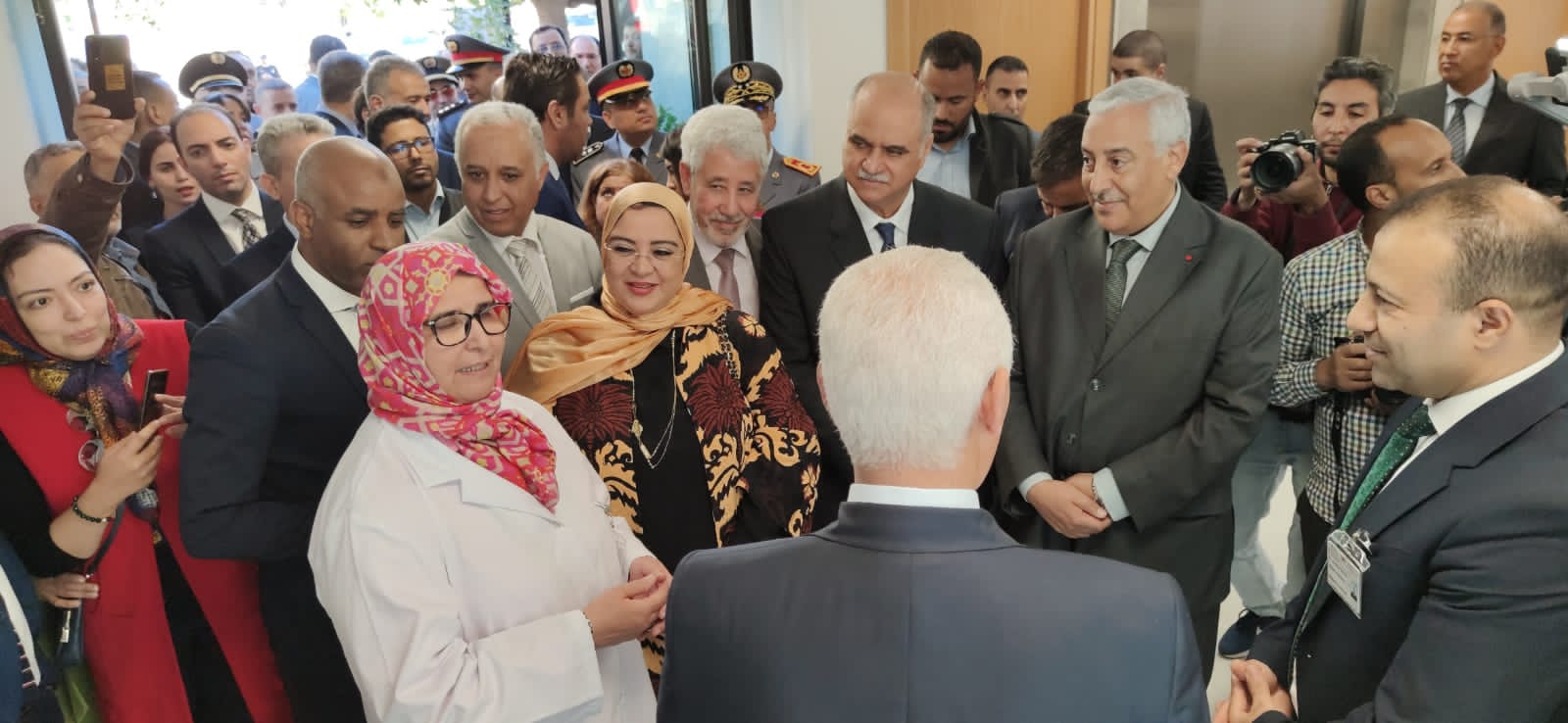 آيت الطالب يعطي انطلاقة خدمات 14 مركزا صحيا حضريا وقرويا ووحدة طبية للقرب بجهة فاس مكناس آيت الطالب يعطي انطلاقة خدمات 14 مركزا صحيا حضريا وقرويا ووحدة طبية للقرب بجهة فاس مكناس