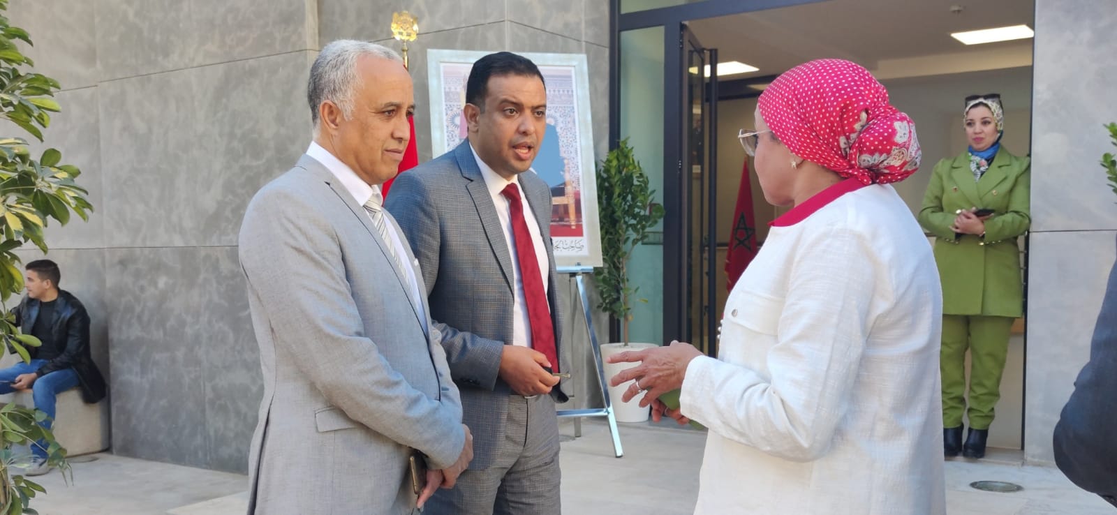 آيت الطالب يعطي انطلاقة خدمات 14 مركزا صحيا حضريا وقرويا ووحدة طبية للقرب بجهة فاس مكناس آيت الطالب يعطي انطلاقة خدمات 14 مركزا صحيا حضريا وقرويا ووحدة طبية للقرب بجهة فاس مكناس