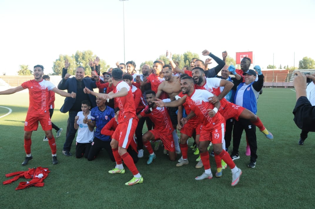 عزيمة الكوديم تسقط مقولة مزيانة لكوكب داخل أرضية الملعب الشرفي