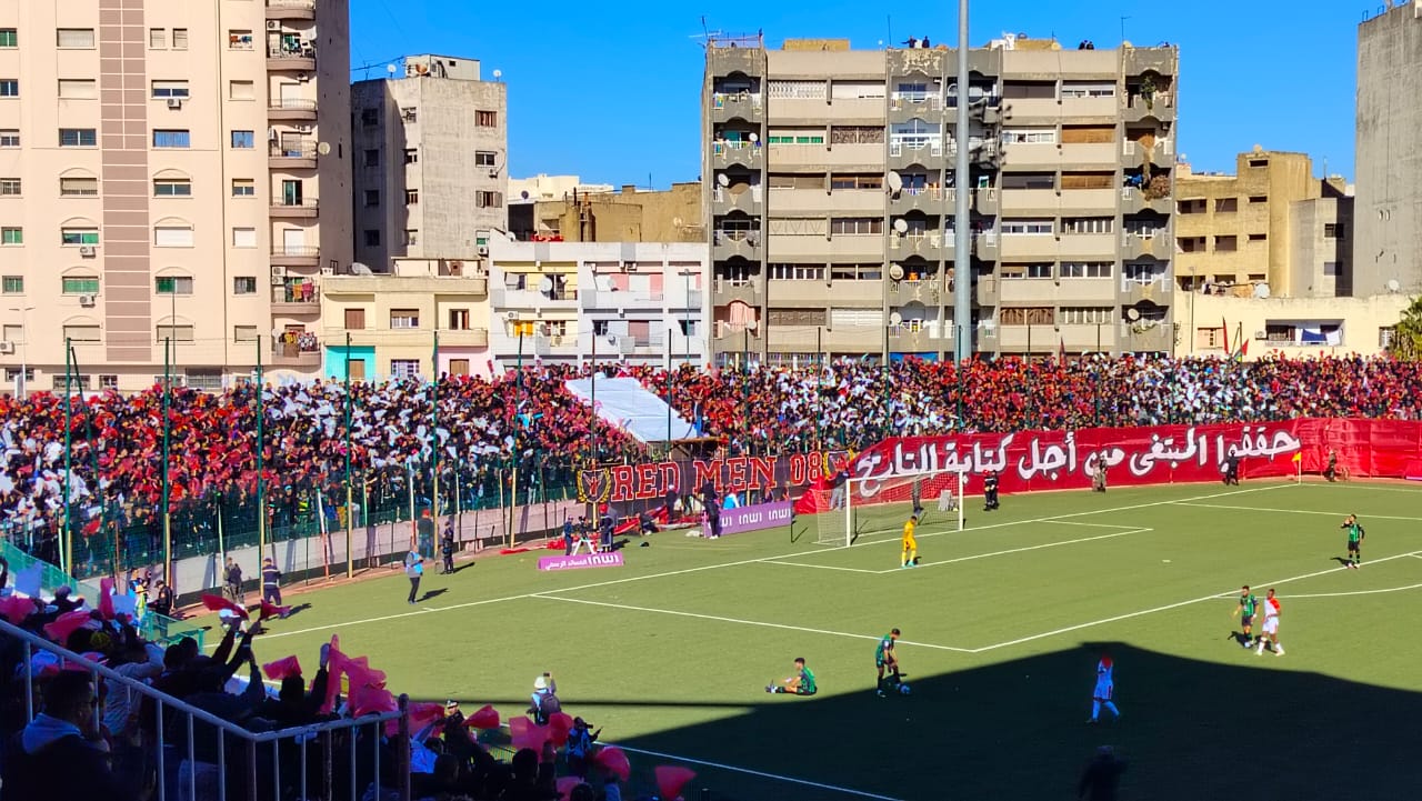 الكوديم يُحَيِّدُ فريق سطاد المغربي من قمة الدوري الاحترافي الثاني.
