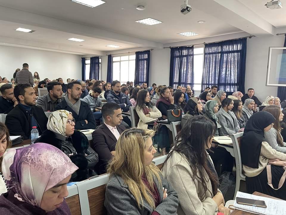 بحضور مهم للأساتذة والطلبة...المدرسة الوطنية للتجارة و التسيير بفاس تنظم ندوة دولية حول البحث النوعي بحضور مهم للأساتذة والطلبة...المدرسة الوطنية للتجارة و التسيير بفاس تنظم ندوة دولية حول البحث النوعي