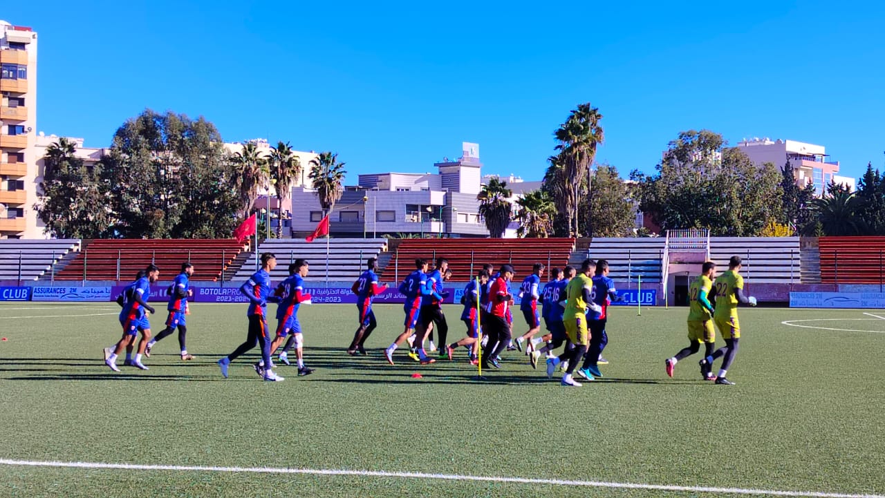 مباراة الكوديم والراسينغ آخر محطة لنهاية مرحلة الذهاب. مباراة الكوديم والراسينغ آخر محطة لنهاية مرحلة الذهاب.