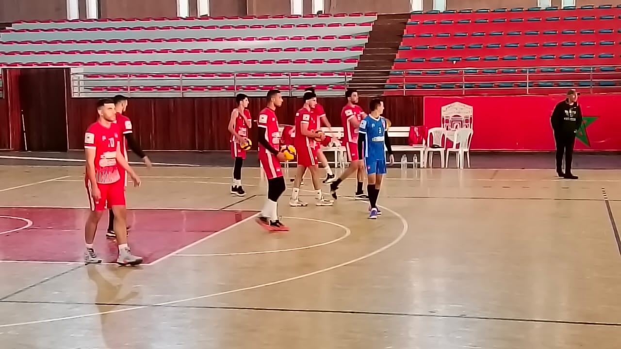 الكرة الطائرة المكناسية تحلق سماء وتفوز باستحقاق على الفريق اتحاد طنجة.