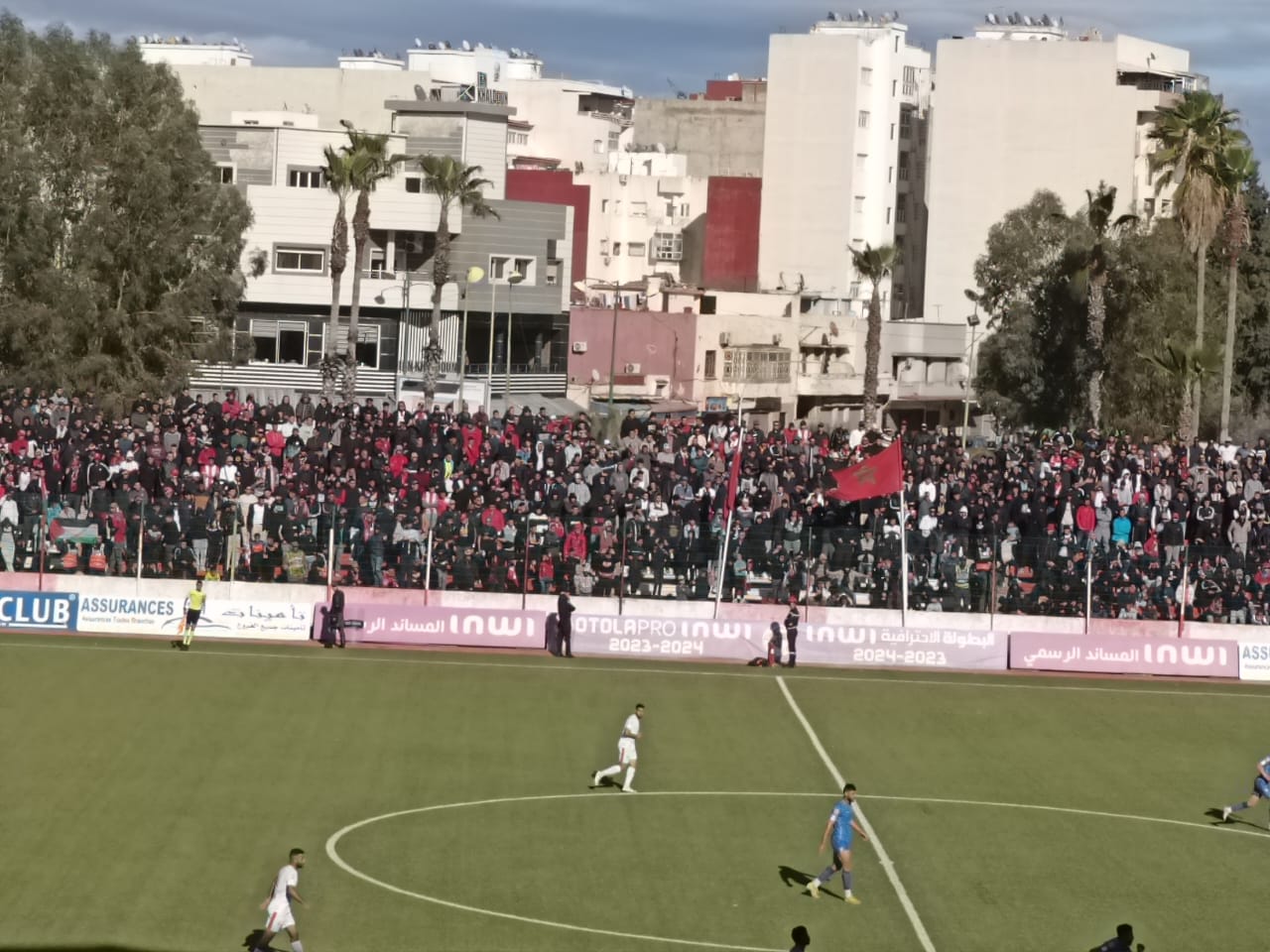 الكوديم يوسع الفارق عن كوكبة المطاردة بأربع نقاط. الكوديم يوسع الفارق عن كوكبة المطاردة بأربع نقاط.