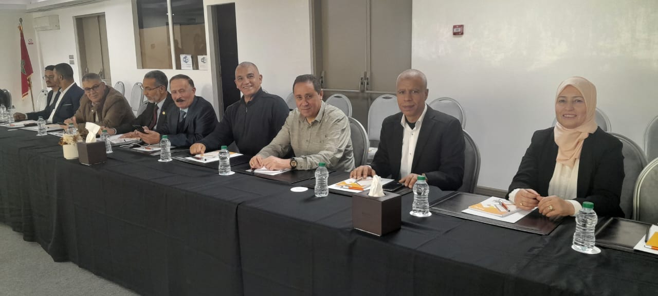 الاستاد محتات الرقاص رئيس الفيدرالية المــــــغربية لناشري الصحف يقدم التقرير العام باسم المكتب التنفيذي بمناسبة انعقاد الدورة الثانية للمجلس الوطني الفيدرالي الاستاد محتات الرقاص رئيس الفيدرالية المــــــغربية لناشري الصحف يقدم التقرير العام باسم المكتب التنفيذي بمناسبة انعقاد الدورة الثانية للمجلس الوطني الفيدرالي