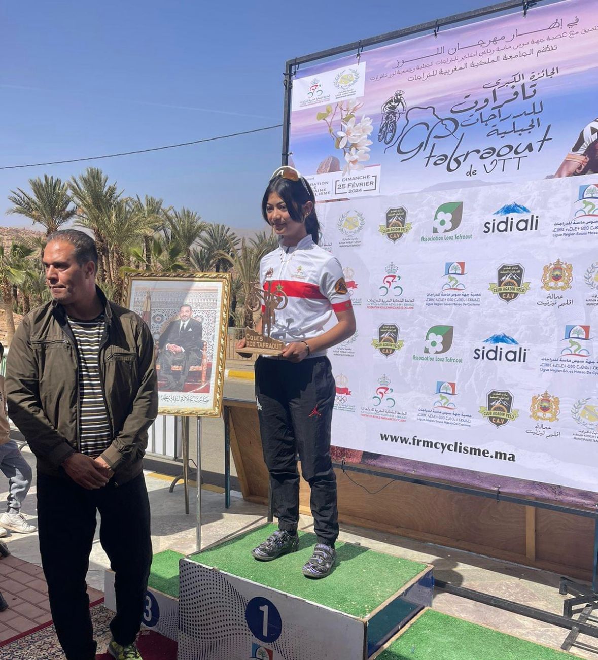 تافراوت/ الدراجة الجبلية المغربية تنظم للاول مرة سباقا  بالمدينة والنواحي مساهمة منها التعريف بالمؤهلات الطبيعية والثقافية والجغرافية للمنطقة.