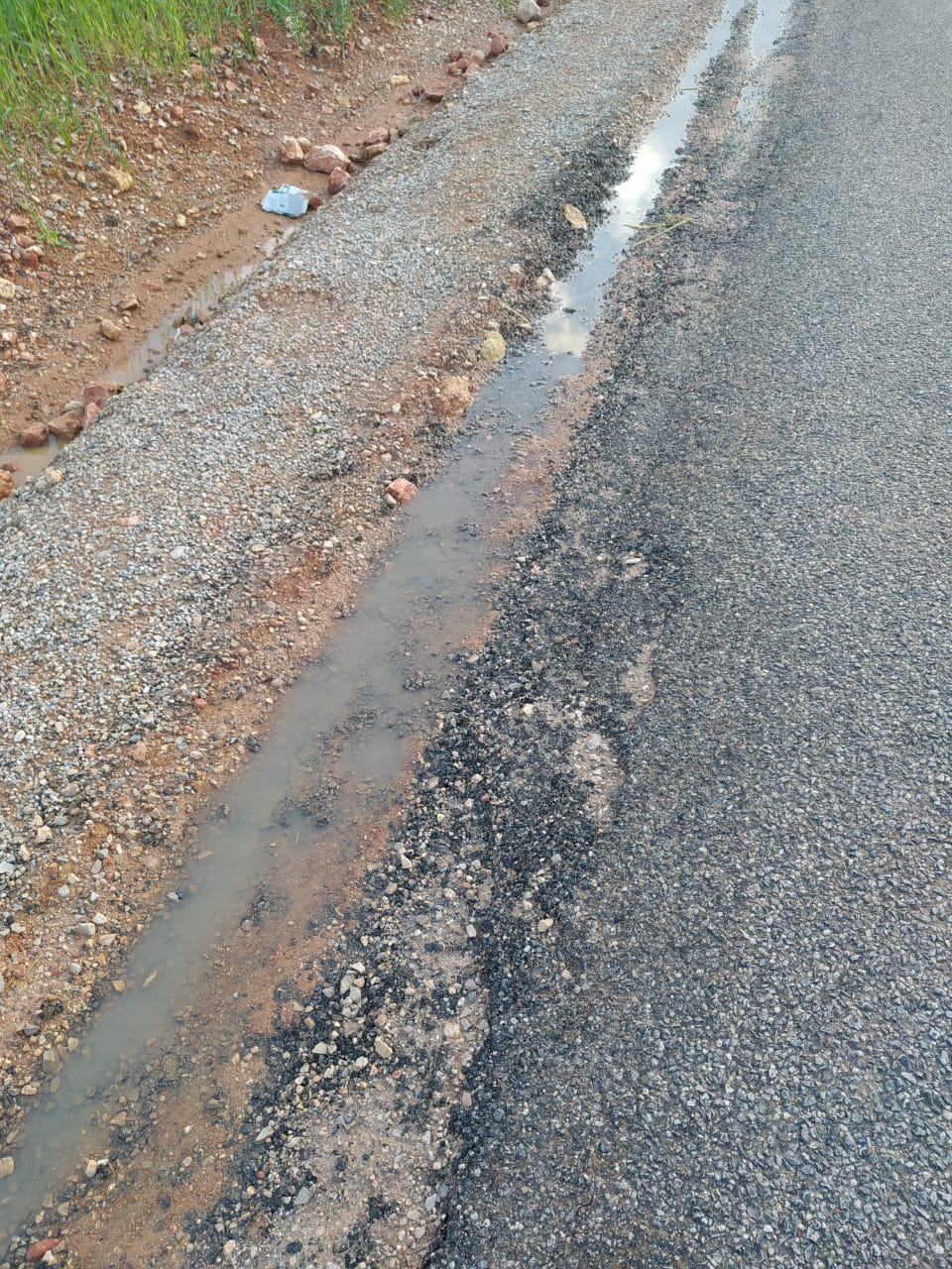 مكناس..ظهور عيوب بالطريق الإقليمية رقم 7022 بين عين كرمة وعين الجمعة