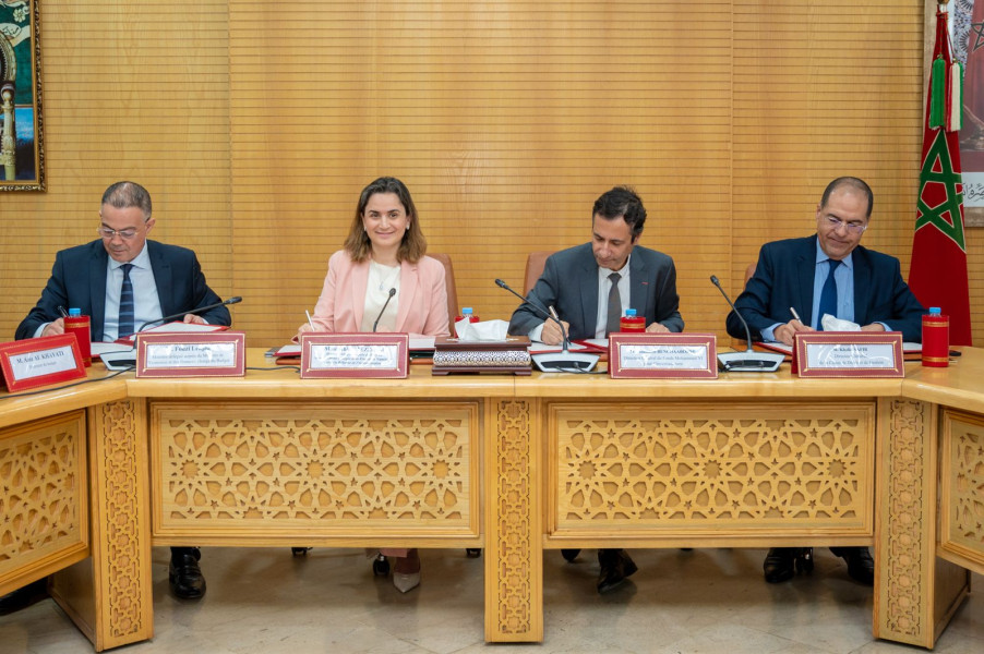 الرباط.. توقيع مذكرة تفاهم حول إطلاق آليات التمويل المبتكر لفائدة صناديق الشركات الناشئة الرباط.. توقيع مذكرة تفاهم حول إطلاق آليات التمويل المبتكر لفائدة صناديق الشركات الناشئة