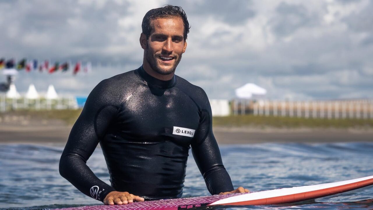 ركوب الأمواج .. المغربي رمزي بوخيام يواصل التألق بتأهله للجولات الأخيرة للعصبة الدولية 2024