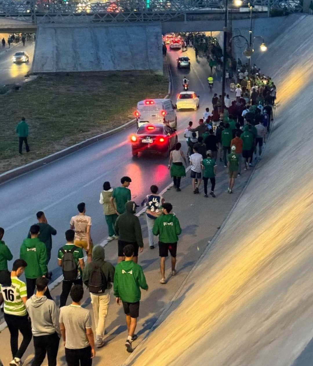 الكوديم يضرب بقوة في قلب وجدة ويعود بفوز مستحق.