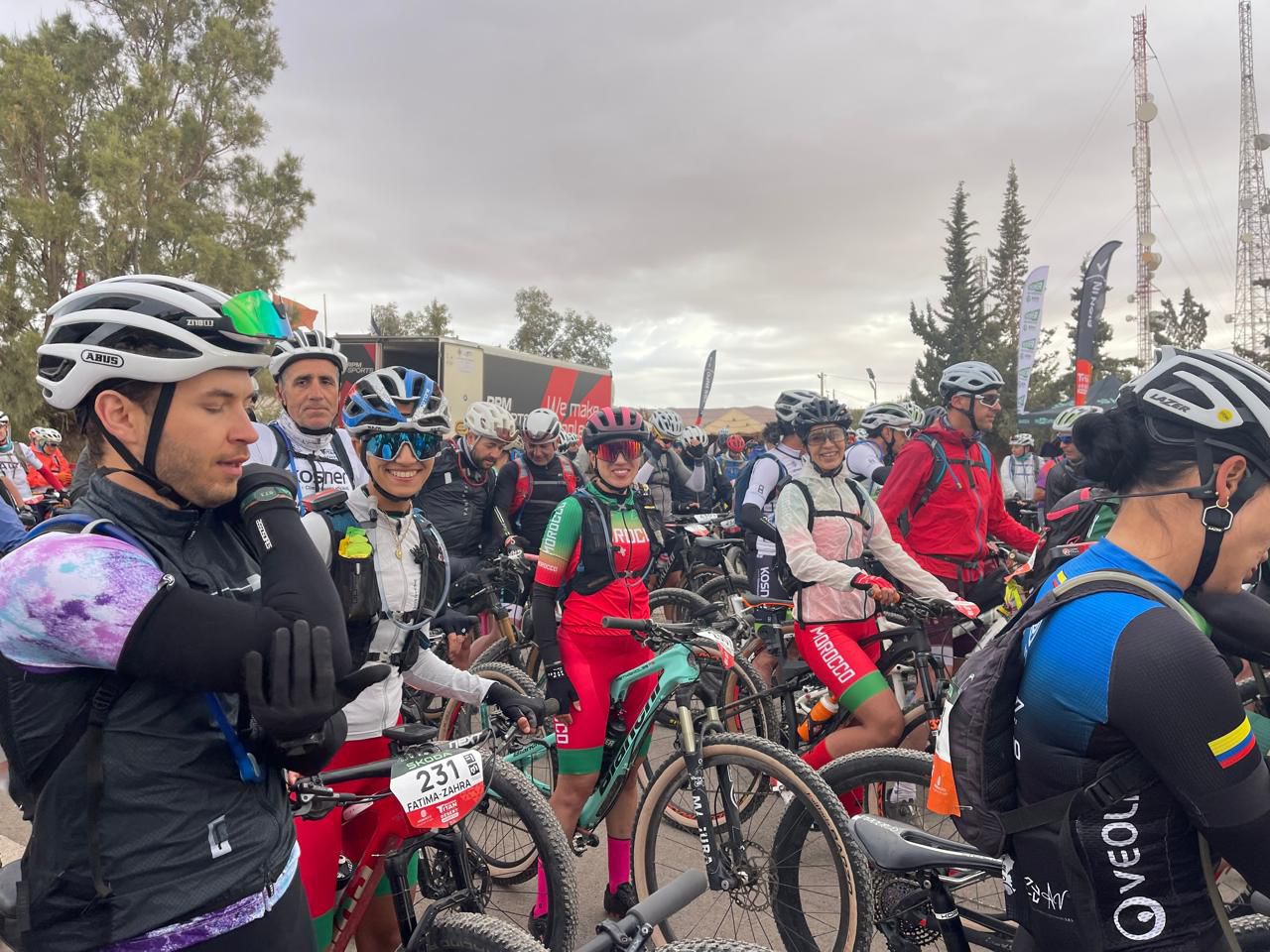 دراجات جبلية: انطلاق الدورة ال19 للحاق ” تيتان الصحراء المغربية “. دراجات جبلية: انطلاق الدورة ال19 للحاق ” تيتان الصحراء المغربية “.