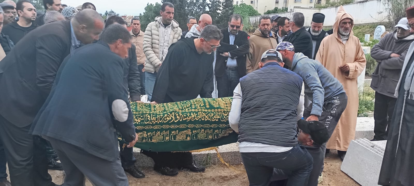 جنازة والد أحمد طاهري تؤلف بين مختلف أطياف القوى السياسية بمكناس وأبناء العاصمة الإسماعيلية يلتئمون في محفل لمواسات عائلة الطاهري جنازة والد أحمد طاهري تؤلف بين مختلف أطياف القوى السياسية بمكناس وأبناء العاصمة الإسماعيلية يلتئمون في محفل لمواسات عائلة الطاهري