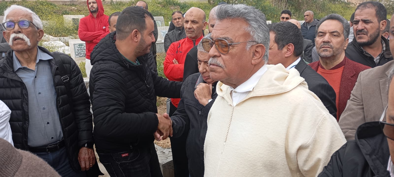 جنازة والد أحمد طاهري تؤلف بين مختلف أطياف القوى السياسية بمكناس وأبناء العاصمة الإسماعيلية يلتئمون في محفل لمواسات عائلة الطاهري جنازة والد أحمد طاهري تؤلف بين مختلف أطياف القوى السياسية بمكناس وأبناء العاصمة الإسماعيلية يلتئمون في محفل لمواسات عائلة الطاهري