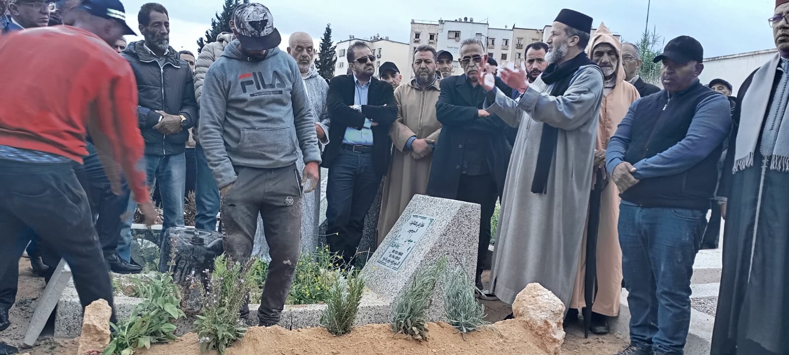 جنازة والد أحمد طاهري تؤلف بين مختلف أطياف القوى السياسية بمكناس وأبناء العاصمة الإسماعيلية يلتئمون في محفل لمواسات عائلة الطاهري جنازة والد أحمد طاهري تؤلف بين مختلف أطياف القوى السياسية بمكناس وأبناء العاصمة الإسماعيلية يلتئمون في محفل لمواسات عائلة الطاهري