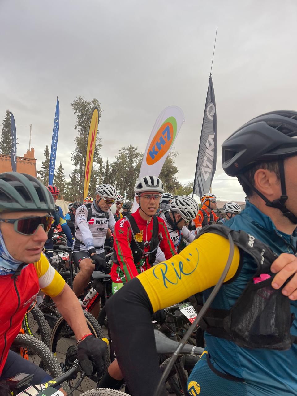 دراجات جبلية: انطلاق الدورة ال19 للحاق ” تيتان الصحراء المغربية “. دراجات جبلية: انطلاق الدورة ال19 للحاق ” تيتان الصحراء المغربية “.