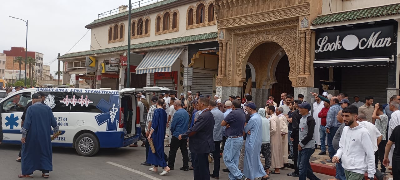 الموت يفجع أسرة الصحة بمستشفى محمد الخامس بمكناس الموت يفجع أسرة الصحة بمستشفى محمد الخامس بمكناس