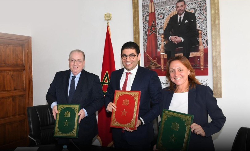 وزارة الشباب والثقافة والتواصل تبرم شراكة مع مؤسستين ماليتين لتقديم عروض مناسبة للشباب