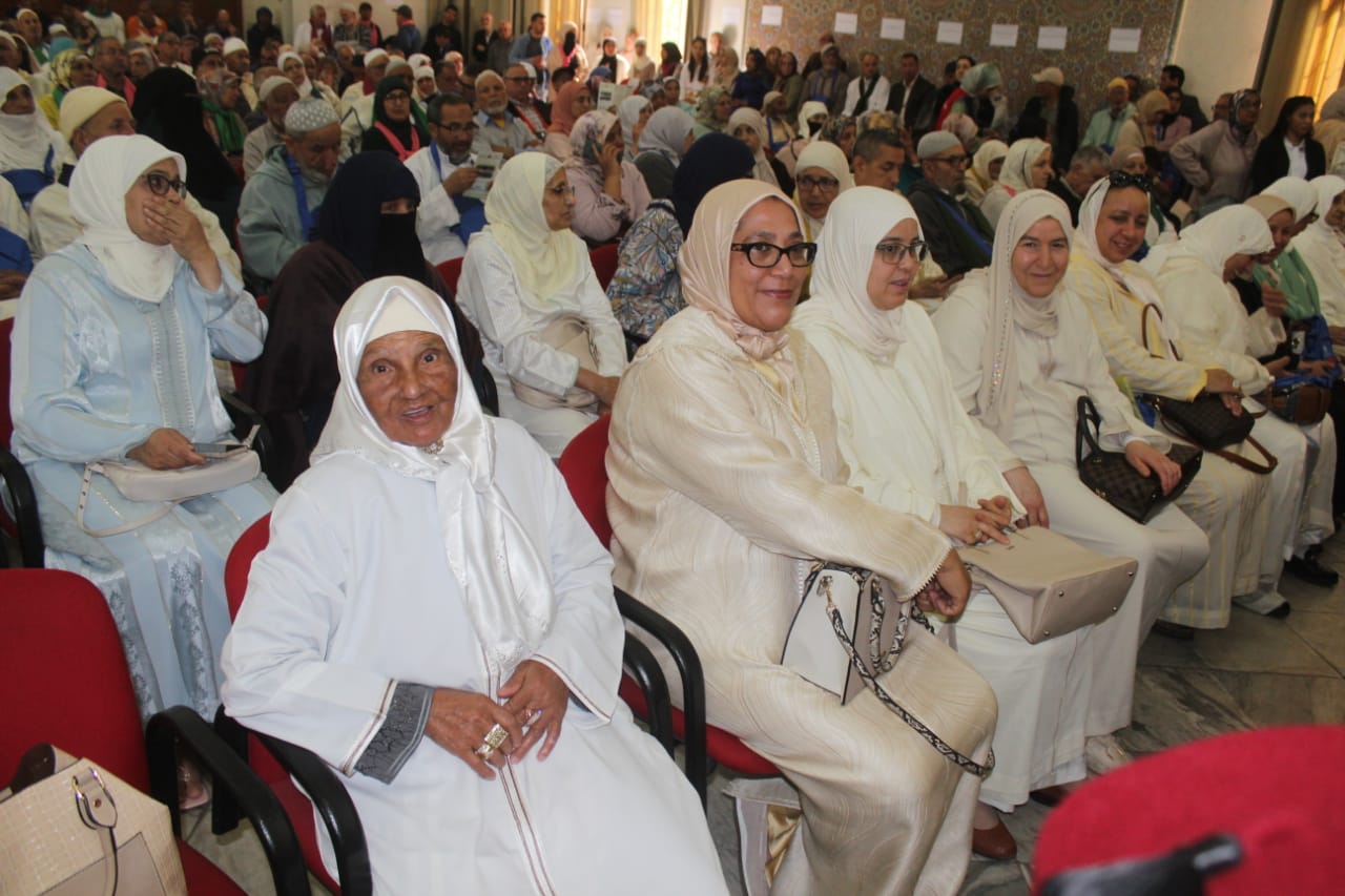 السيد عبدالغني الصبار عامل عمالة مكناس يستقبل الحجاج المتوجهين لاداء مناسك الحج