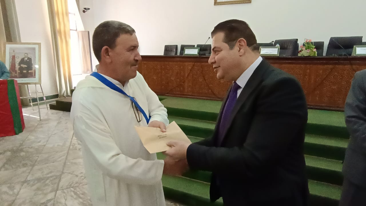 السيد عبدالغني الصبار عامل عمالة مكناس يستقبل الحجاج المتوجهين لاداء مناسك الحج