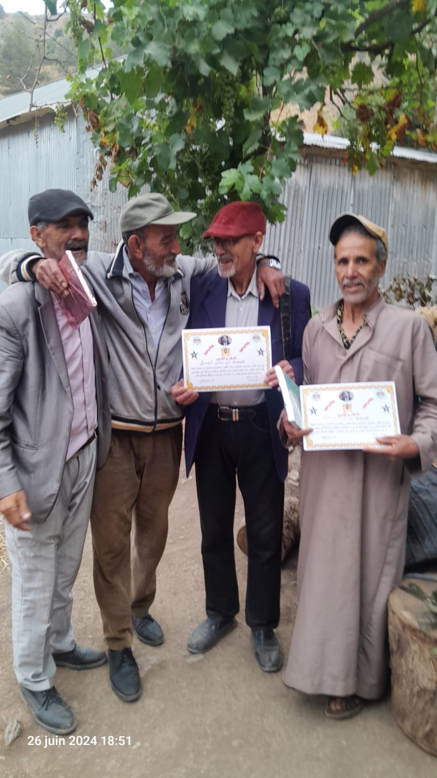 جمعية نور المستقبل للكتب المستعملة بمكناس تنظم حفلا تكريميا على شرف تلاميذ المدرسة الابتدائية اسنتية بدوار قبيلة بني زروال بإقليم تاونات جمعية نور المستقبل للكتب المستعملة بمكناس تنظم حفلا تكريميا على شرف تلاميذ المدرسة الابتدائية اسنتية بدوار قبيلة بني زروال بإقليم تاونات