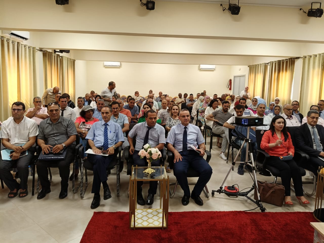 مديرية مكناس: تنظيم ورشة تقاسم خاصة بتنزيل البرنامج المهيكل رقم 13: المدارس الدامجة. مديرية مكناس: تنظيم ورشة تقاسم خاصة بتنزيل البرنامج المهيكل رقم 13: المدارس الدامجة.