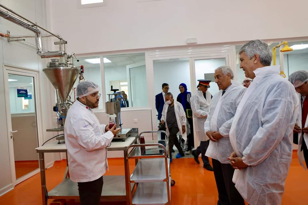 محمد صديقي يقوم بتدشين قسم التكنولوجيا الغذائية بمكناس ويعطي انطلاق أشغال بناء سوق الجملة الخاص بالأسماك بفاس محمد صديقي يقوم بتدشين قسم التكنولوجيا الغذائية بمكناس ويعطي انطلاق أشغال بناء سوق الجملة الخاص بالأسماك بفاس