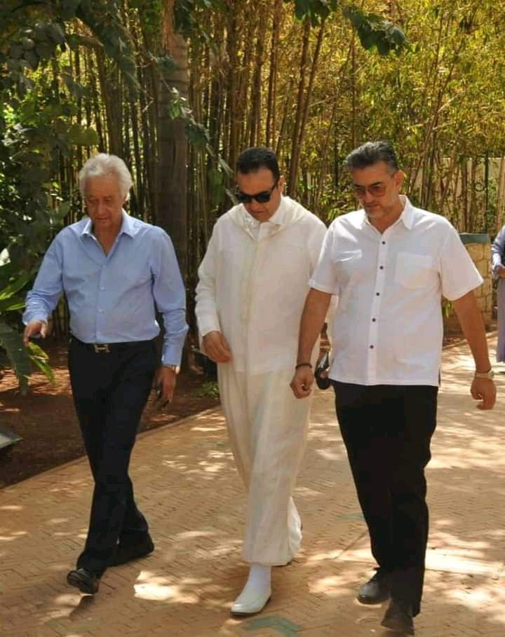 بحضور رئيسي مجلسي النواب والمستشارين العاصمة الإسماعيلية تودع الحاج محمد القندوسي الى متواه الأخير بحضور رئيسي مجلسي النواب والمستشارين العاصمة الإسماعيلية تودع الحاج محمد القندوسي الى متواه الأخير