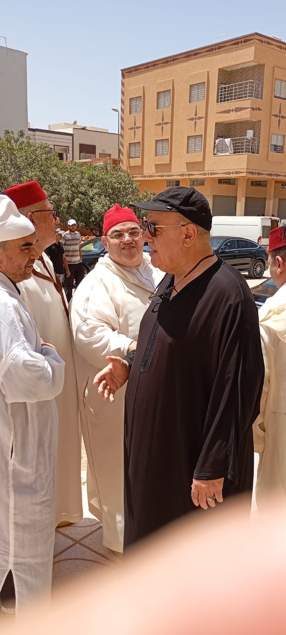 بحضور رئيسي مجلسي النواب والمستشارين العاصمة الإسماعيلية تودع الحاج محمد القندوسي الى متواه الأخير بحضور رئيسي مجلسي النواب والمستشارين العاصمة الإسماعيلية تودع الحاج محمد القندوسي الى متواه الأخير