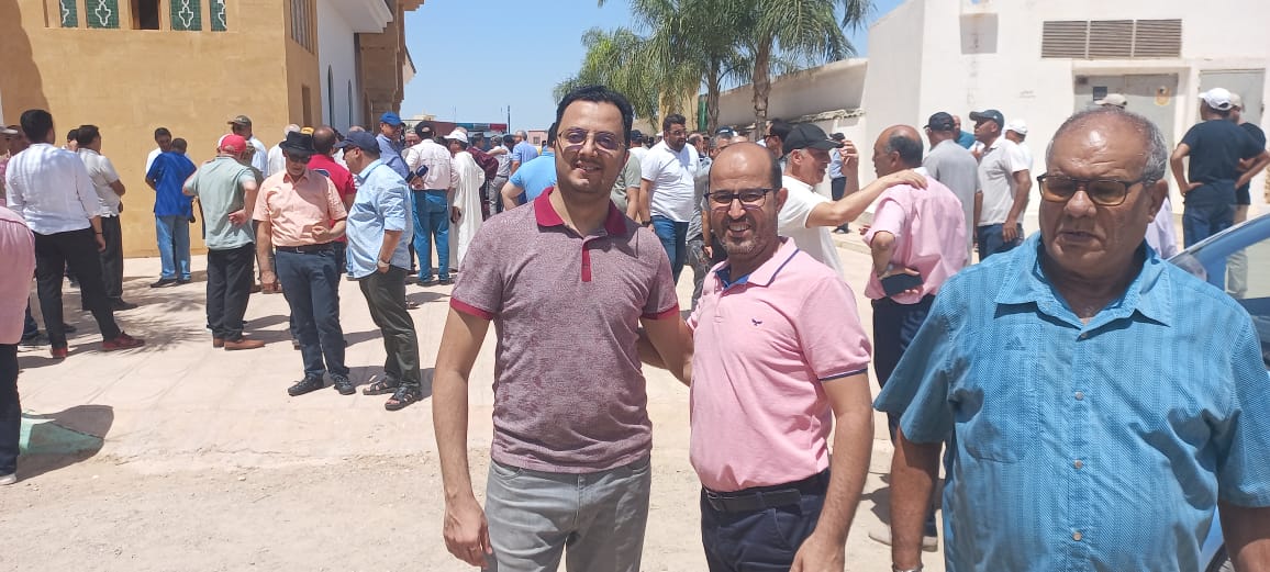 بحضور رئيسي مجلسي النواب والمستشارين العاصمة الإسماعيلية تودع الحاج محمد القندوسي الى متواه الأخير بحضور رئيسي مجلسي النواب والمستشارين العاصمة الإسماعيلية تودع الحاج محمد القندوسي الى متواه الأخير