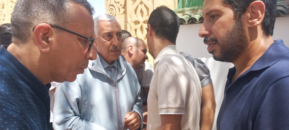 بحضور رئيسي مجلسي النواب والمستشارين العاصمة الإسماعيلية تودع الحاج محمد القندوسي الى متواه الأخير بحضور رئيسي مجلسي النواب والمستشارين العاصمة الإسماعيلية تودع الحاج محمد القندوسي الى متواه الأخير