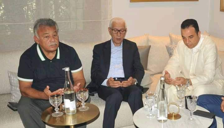 بحضور رئيسي مجلسي النواب والمستشارين العاصمة الإسماعيلية تودع الحاج محمد القندوسي الى متواه الأخير بحضور رئيسي مجلسي النواب والمستشارين العاصمة الإسماعيلية تودع الحاج محمد القندوسي الى متواه الأخير