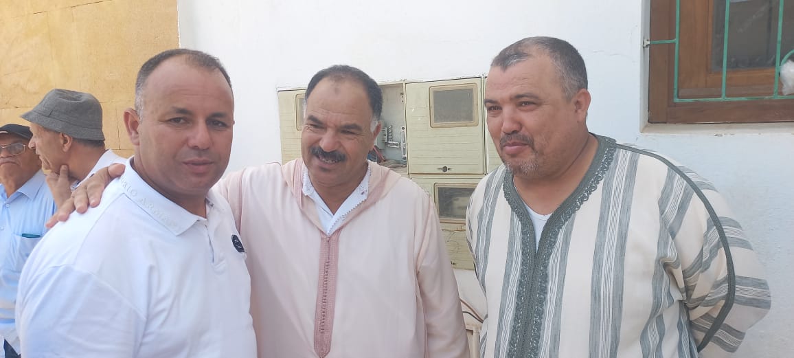 بحضور رئيسي مجلسي النواب والمستشارين العاصمة الإسماعيلية تودع الحاج محمد القندوسي الى متواه الأخير بحضور رئيسي مجلسي النواب والمستشارين العاصمة الإسماعيلية تودع الحاج محمد القندوسي الى متواه الأخير