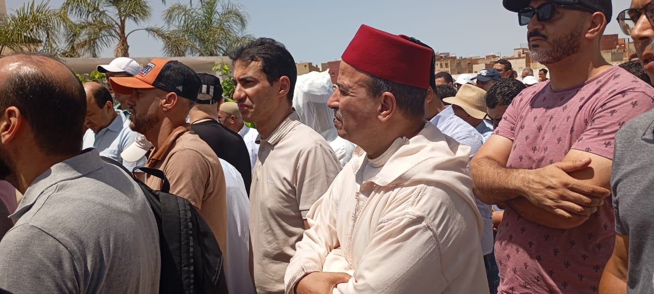 بحضور رئيسي مجلسي النواب والمستشارين العاصمة الإسماعيلية تودع الحاج محمد القندوسي الى متواه الأخير بحضور رئيسي مجلسي النواب والمستشارين العاصمة الإسماعيلية تودع الحاج محمد القندوسي الى متواه الأخير