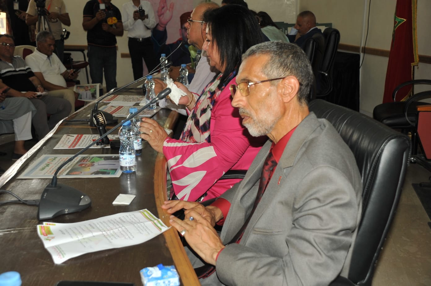 مكناس .. الدعوة إلى تبسيط المساطر الإدارية لفائدة الجالية المغربية المقيمة بالخارج مكناس .. الدعوة إلى تبسيط المساطر الإدارية لفائدة الجالية المغربية المقيمة بالخارج