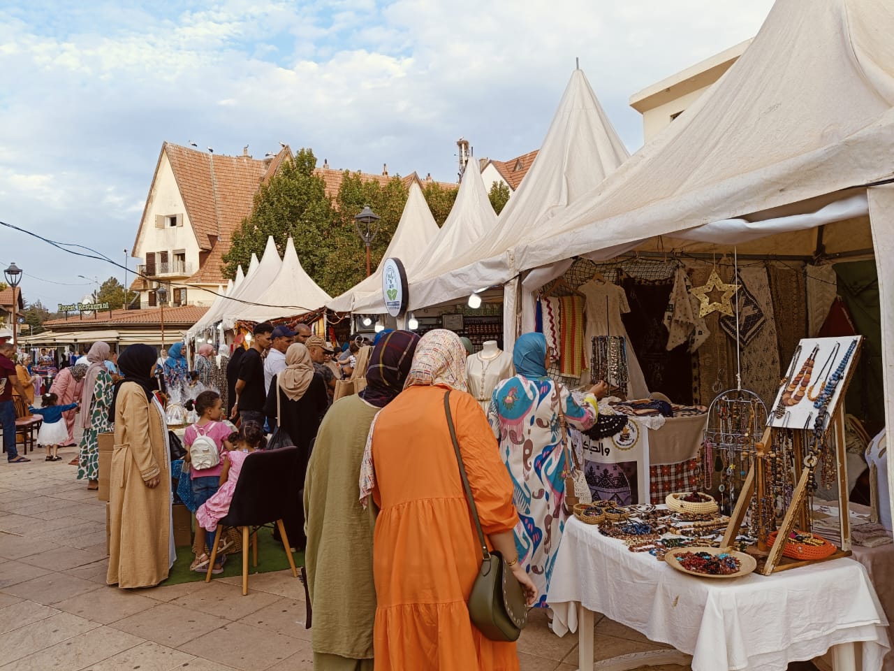 معرض الاقتصاد الاجتماعي التضامني يواكب بفعالية فقرات مهرجان إفران الدولي.