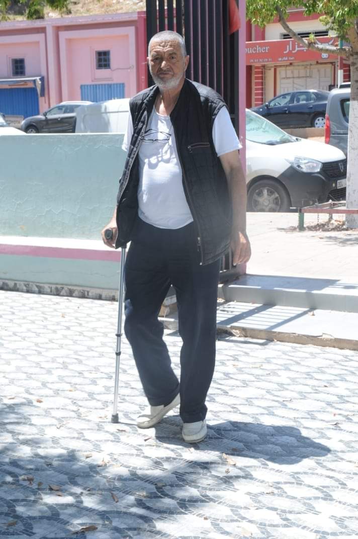 ما أشرقت في الكون حضارة إلا وكانت من ضياء المعلم ما أشرقت في الكون حضارة إلا وكانت من ضياء المعلم