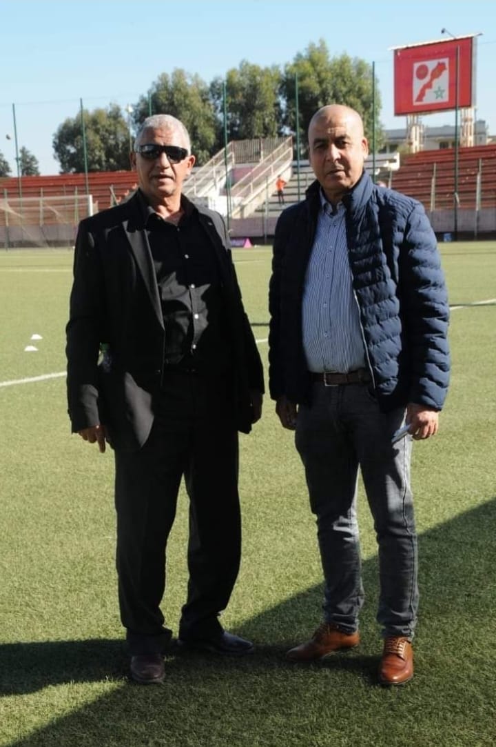 ما أشرقت في الكون حضارة إلا وكانت من ضياء المعلم ما أشرقت في الكون حضارة إلا وكانت من ضياء المعلم