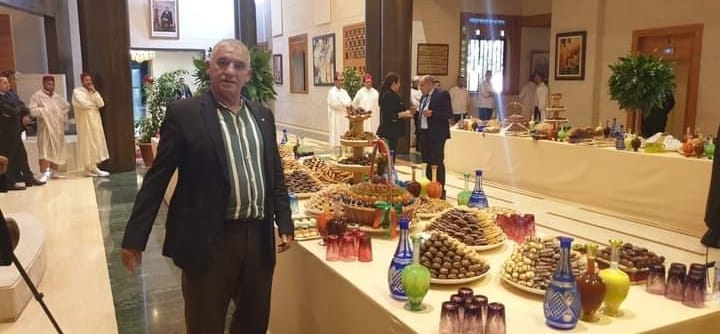 ما أشرقت في الكون حضارة إلا وكانت من ضياء المعلم ما أشرقت في الكون حضارة إلا وكانت من ضياء المعلم