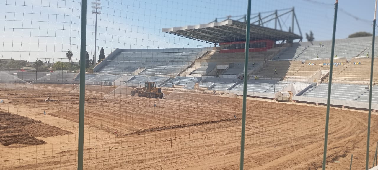 عامل مكناس يواكب عملية الإصلاح والترميم للملعب الشرفي ويدعو الى توجيه رسالة شكر الى رئيس الجامعة الملكية لكرة القدم عامل مكناس يواكب عملية الإصلاح والترميم للملعب الشرفي ويدعو الى توجيه رسالة شكر الى رئيس الجامعة الملكية لكرة القدم