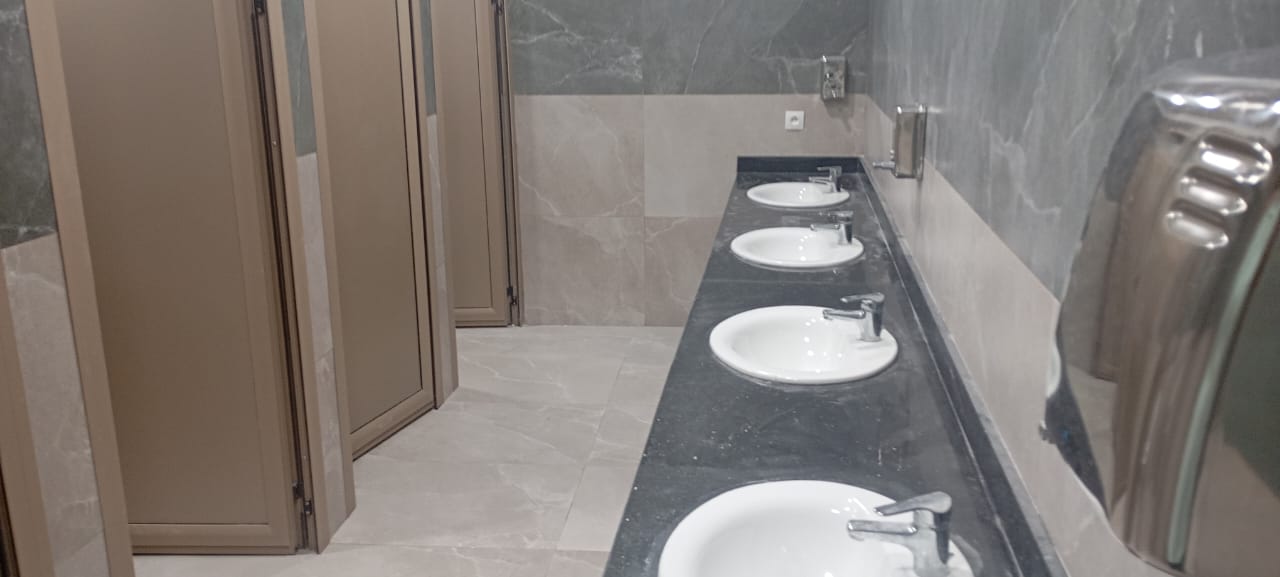 عامل مكناس يواكب عملية الإصلاح والترميم للملعب الشرفي ويدعو الى توجيه رسالة شكر الى رئيس الجامعة الملكية لكرة القدم عامل مكناس يواكب عملية الإصلاح والترميم للملعب الشرفي ويدعو الى توجيه رسالة شكر الى رئيس الجامعة الملكية لكرة القدم