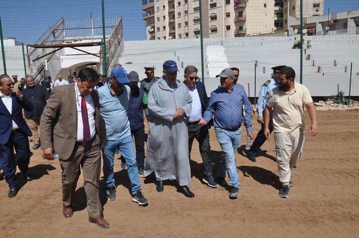 عامل مكناس يواكب عملية الإصلاح والترميم للملعب الشرفي ويدعو الى توجيه رسالة شكر الى رئيس الجامعة الملكية لكرة القدم عامل مكناس يواكب عملية الإصلاح والترميم للملعب الشرفي ويدعو الى توجيه رسالة شكر الى رئيس الجامعة الملكية لكرة القدم