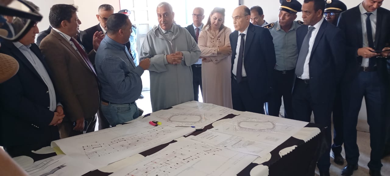 عامل مكناس يواكب عملية الإصلاح والترميم للملعب الشرفي ويدعو الى توجيه رسالة شكر الى رئيس الجامعة الملكية لكرة القدم عامل مكناس يواكب عملية الإصلاح والترميم للملعب الشرفي ويدعو الى توجيه رسالة شكر الى رئيس الجامعة الملكية لكرة القدم