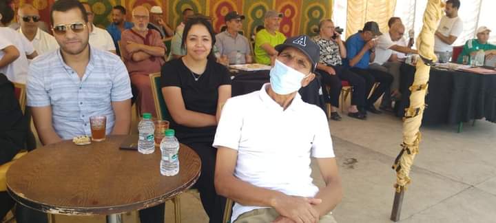 جمعية المدينة للصحافة والإعلام وجمعية النجوم لتكوين الشباب تنظمان حفل تكريم للمحتفى به حميد لزعر الملقب ب ولد لالى عائشة جمعية المدينة للصحافة والإعلام وجمعية النجوم لتكوين الشباب تنظمان حفل تكريم للمحتفى به حميد لزعر الملقب ب ولد لالى عائشة