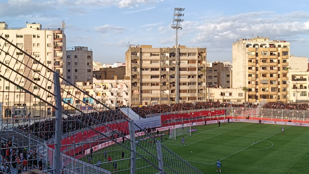 تعادل الكوديم برسم الجولة 12 أمام شباب المحمدية جاء بطعم مرارة الهزيمة. تعادل الكوديم برسم الجولة 12 أمام شباب المحمدية جاء بطعم مرارة الهزيمة.